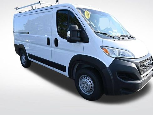 Used 2023 RAM ProMaster 2500 FWD image 11