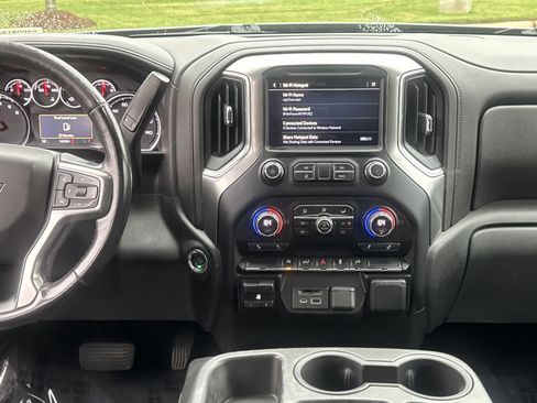 Used 2020 Chevrolet Silverado 1500 LTZ image 31