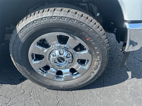 New 2026 Ford F250 Lariat w/ Chrome Package image 11