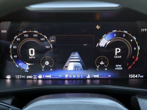 Used 2024 Chevrolet Colorado Trail Boss w/ Technology Package image 30