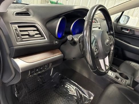 Used 2016 Subaru Outback 2.5i Limited AWD/4WD image 38