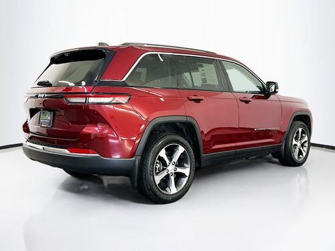 Used 2023 Jeep Grand Cherokee 4WD 4xe w/ Luxury Tech Group II image 9