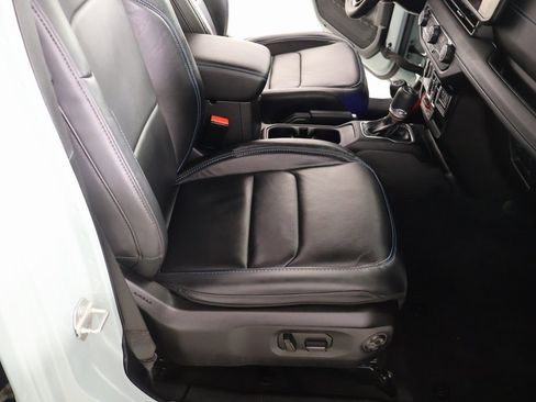 Used 2024 Jeep Wrangler Unlimited Rubicon 4xe image 14