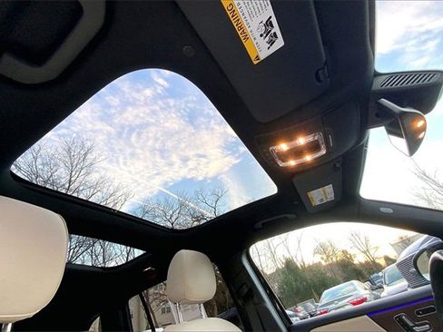 Used 2020 Mercedes-Benz GLB 250 4MATIC image 11