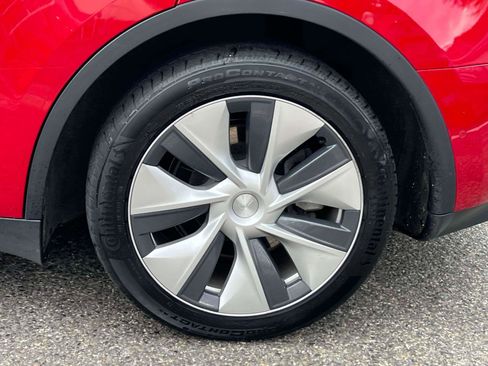 Used 2021 Tesla Model Y Long Range AWD/4WD image 8