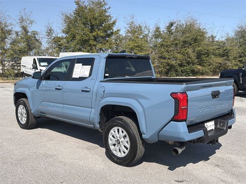 Used 2026 Toyota Tacoma SR5 image 8