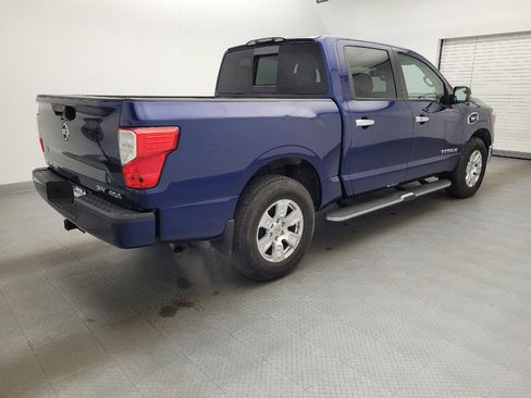 Used 2017 Nissan Titan SV image 10