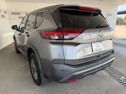 Used 2021 Nissan Rogue S FWD image 2