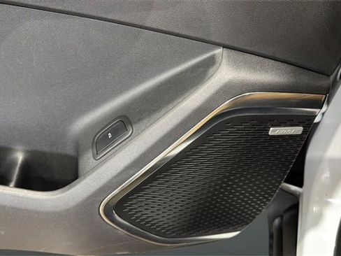 Used 2025 GMC Acadia Elevation image 35