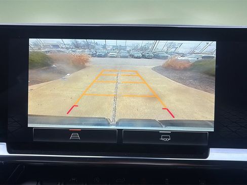 Used 2025 GMC Sierra 1500 Elevation image 21