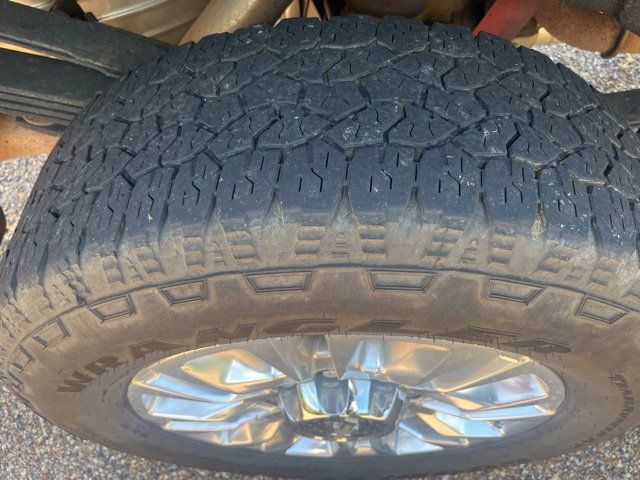 Used 2020 Chevrolet Silverado 3500 High Country w/ Technology Package AWD/4WD image 31