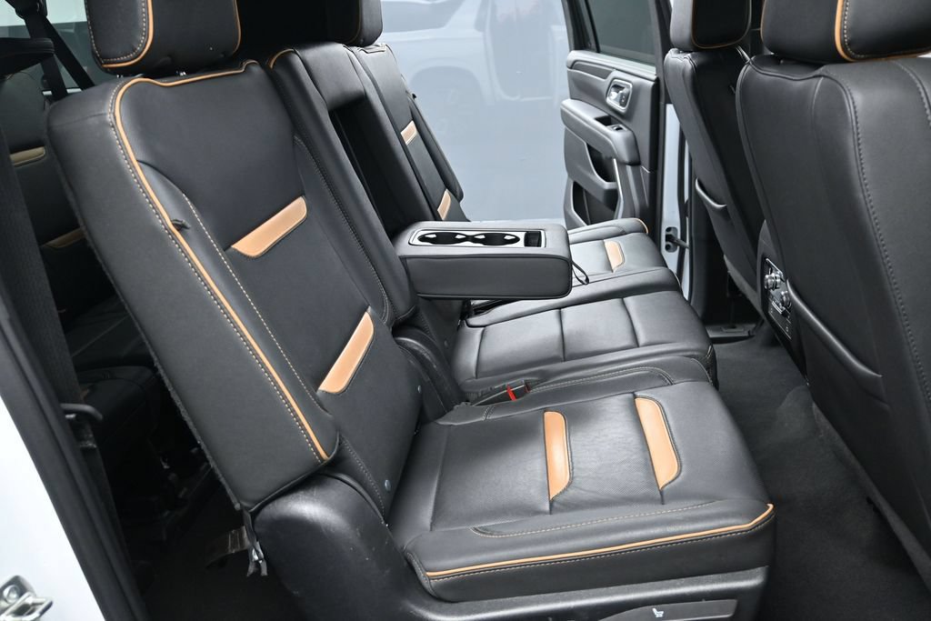 Used 2023 GMC Yukon XL AT4 AWD/4WD image 28