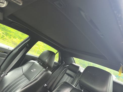 Used 2023 Chrysler 300 S RWD image 6