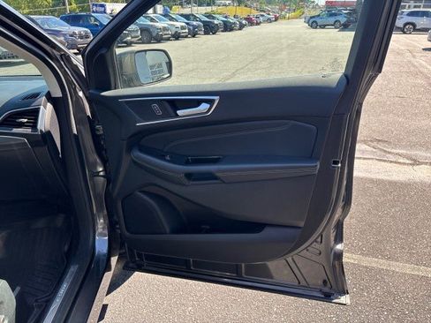 Used 2017 Ford Edge Titanium w/ Equipment Group 301A FWD image 43