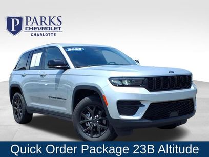Used 2025 Jeep Grand Cherokee Altitude