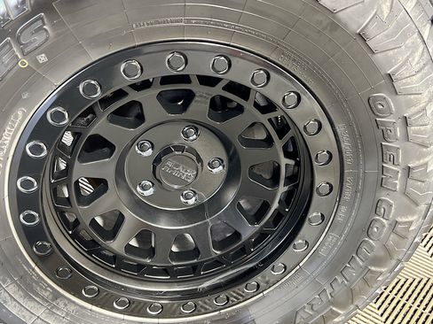 Used 2021 Jeep Wrangler Sport image 14