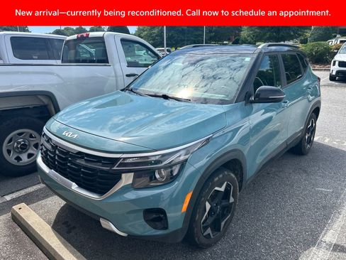 Certified 2025 Kia Seltos S AWD/4WD image 3