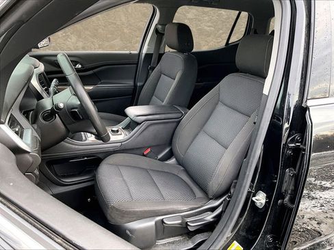 Used 2021 GMC Acadia SLE image 23