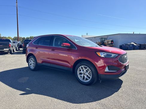 Used 2023 Ford Edge SEL image 3