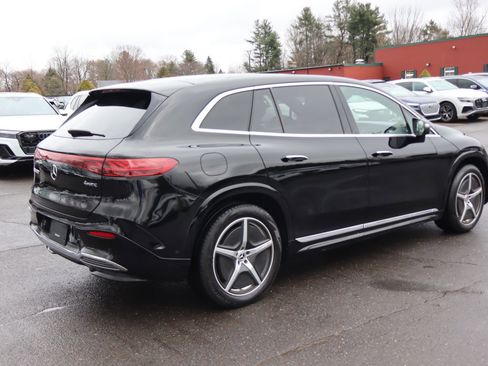 Used 2023 Mercedes-Benz EQS 580 4MATIC SUV w/ Exclusive Trim Package image 5