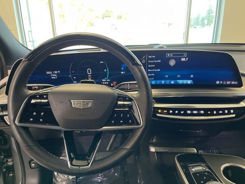 Certified 2024 Cadillac Lyriq Luxury AWD/4WD image 18
