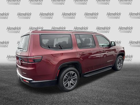 Used 2022 Jeep Wagoneer Series III w/ Flexible Seating Group AWD/4WD image 10