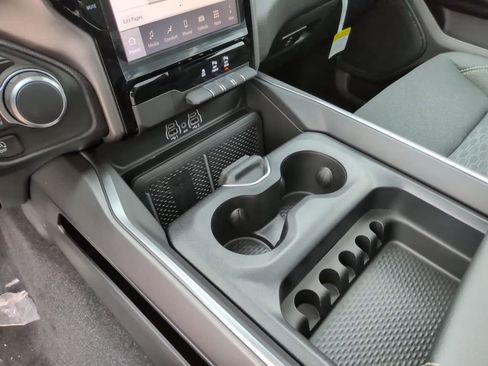 New 2026 RAM 1500 Big Horn AWD/4WD image 32