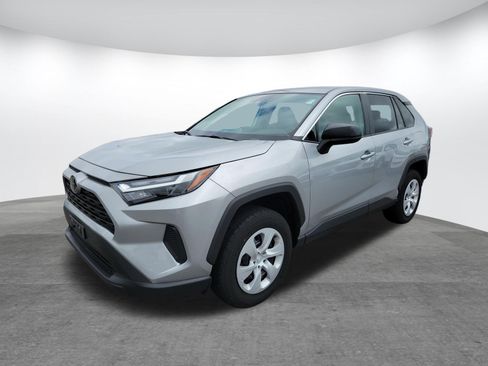 Certified 2025 Toyota RAV4 LE AWD/4WD image 3