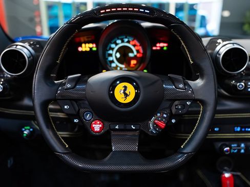 Certified 2021 Ferrari F8 Tributo RWD image 5