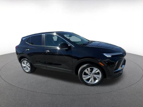 Used 2025 Buick Encore GX Preferred image 2
