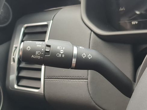 Used 2025 Land Rover Discovery S AWD/4WD image 29