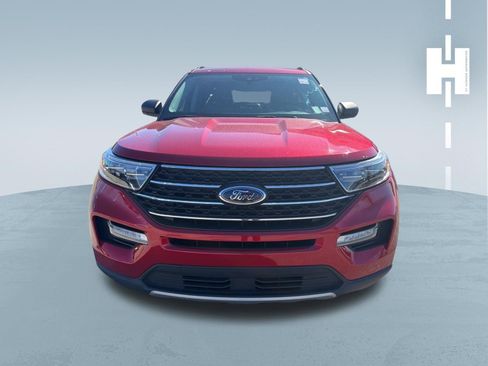 Used 2023 Ford Explorer XLT w/ Equipment Group 202A image 2