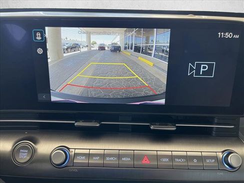 Used 2025 Hyundai Kona SEL AWD/4WD image 13