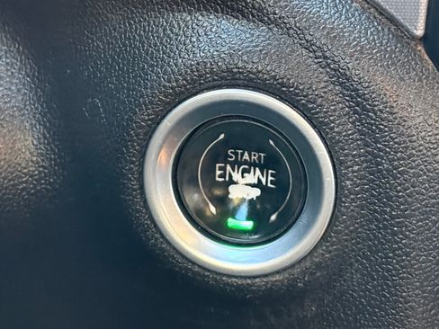 Used 2021 GMC Sierra 1500 Elevation w/ Preferred Package image 18