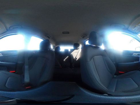 Used 2025 Kia Sportage LX image 42