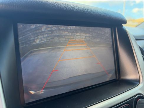 Used 2015 GMC Yukon XL SLT image 16