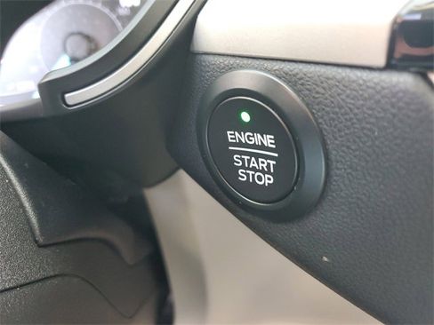 Used 2020 Ford Escape SEL image 26