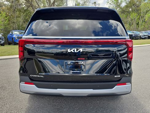 New 2026 Kia Carnival LXS image 7