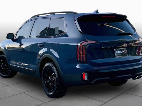Used 2025 Kia Telluride AWD image 11
