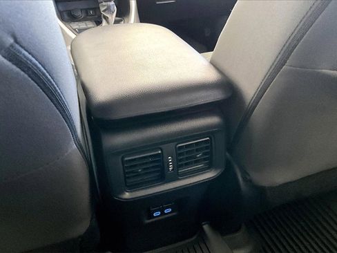 Certified 2022 Toyota RAV4 XLE image 10