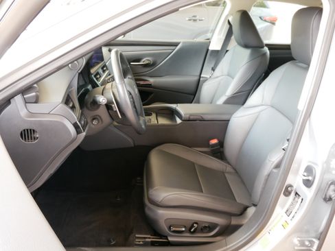 Certified 2025 Lexus ES 350 w/ Premium Package FWD image 2