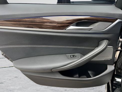 Used 2019 BMW 530i xDrive w/ Convenience Package image 19