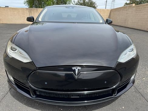 Used 2015 Tesla Model S 90 RWD image 2