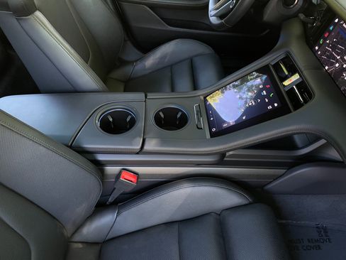 Used 2024 Porsche Taycan GTS w/ Premium Package (P6U) image 34