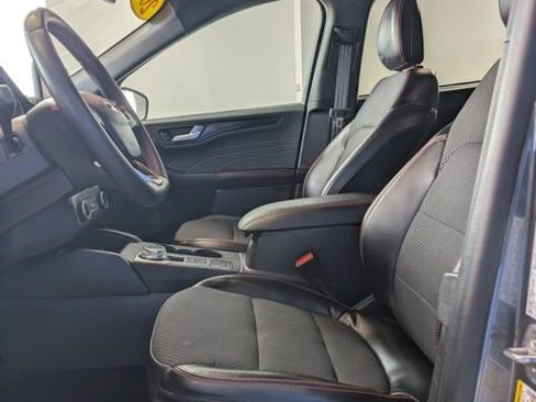 Used 2023 Ford Escape ST-Line image 11