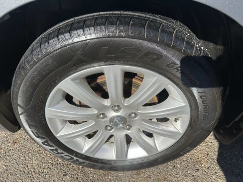 Used 2010 Chrysler Sebring Touring image 27