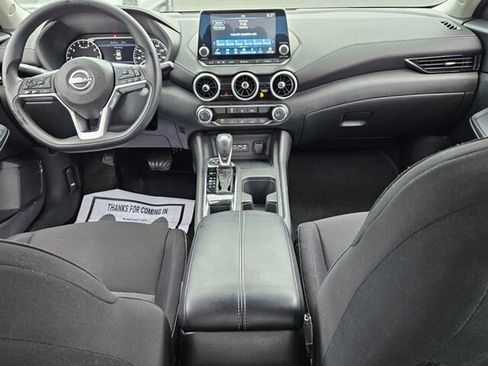 Used 2024 Nissan Sentra SV image 7