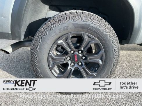 Used 2024 GMC Canyon Elevation w/ Convenience Package image 12