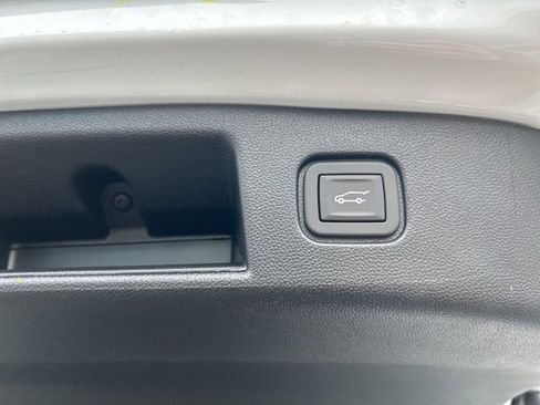 New 2026 Chevrolet Blazer EV LT image 5