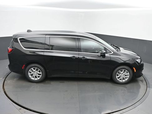 New 2026 Chrysler Voyager LX image 43